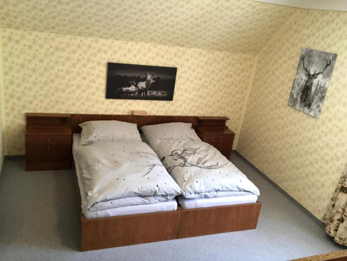Gasthof Zum Maurer Hotel มาเรียตเซลล์ ภายนอก รูปภาพ